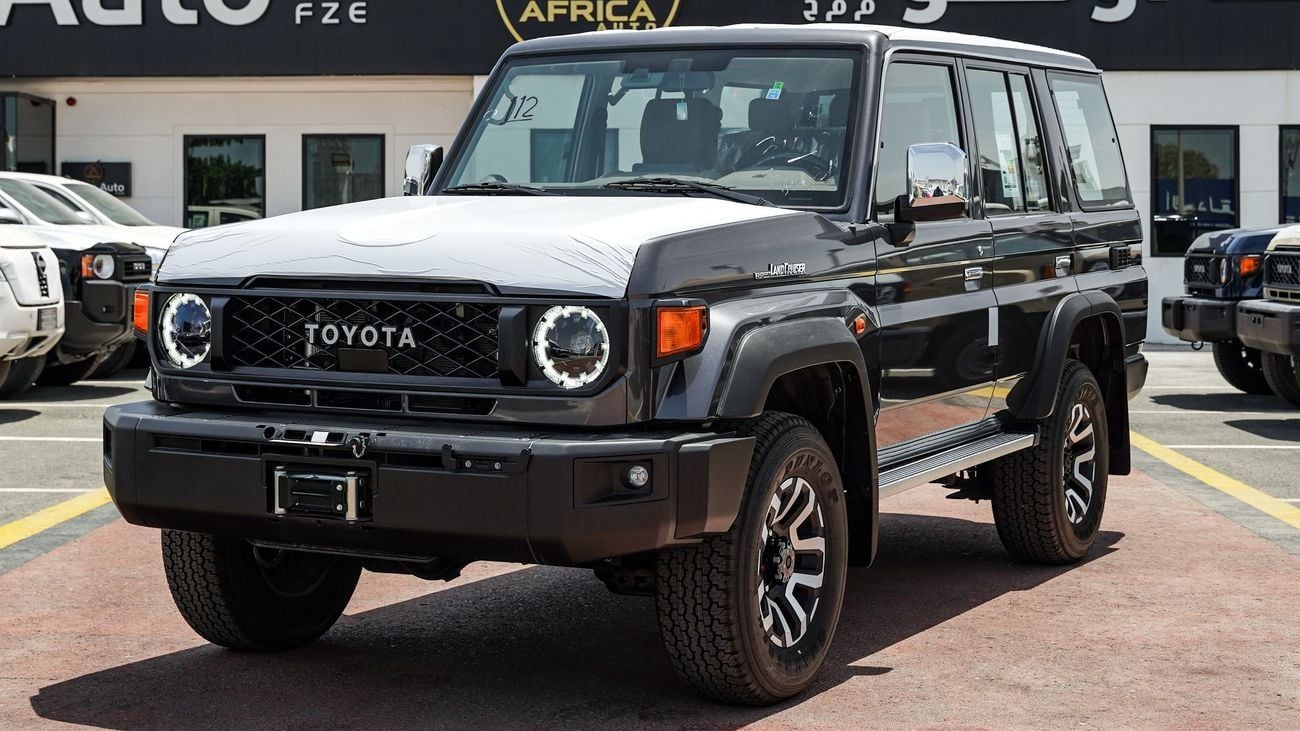 Toyota Land Cruiser LC76 4.0 PETROL AT 2026 FULL