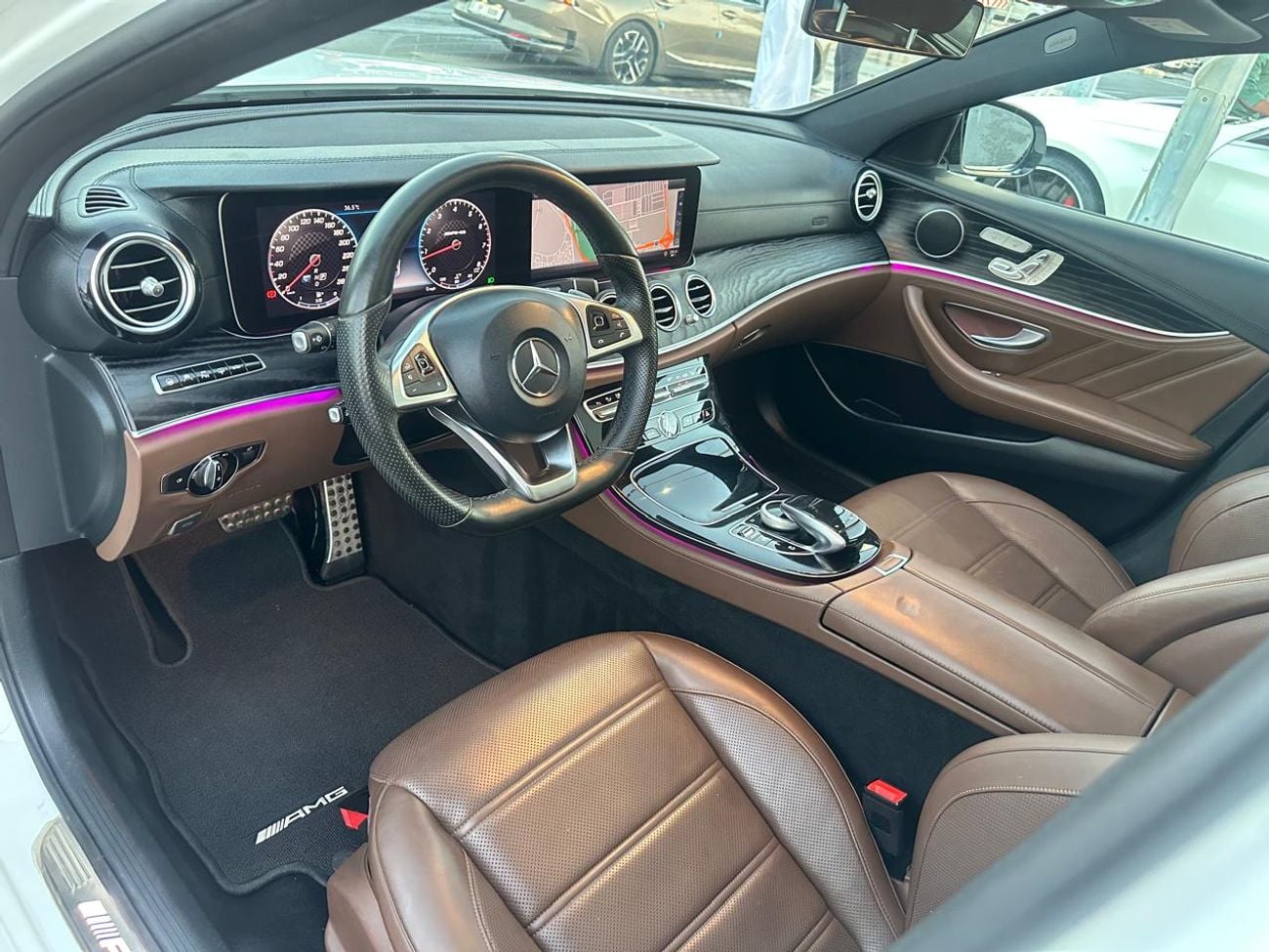 Mercedes Benz E43 AMG SPORT