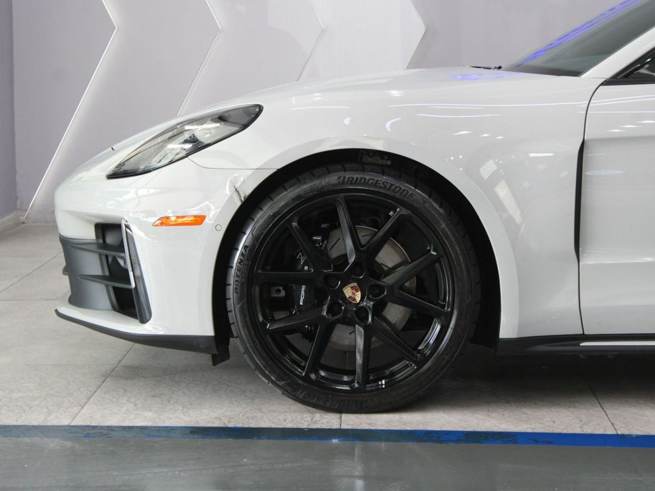 Porsche Panamera PANAMERA 4 | With warranty