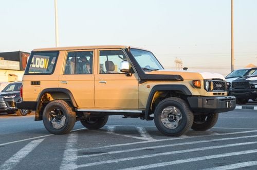 Toyota Land Cruiser 70 TOYOTA LAND CRUISER 76 4.0L 4WD 5DOOR PETROL SUV 2025