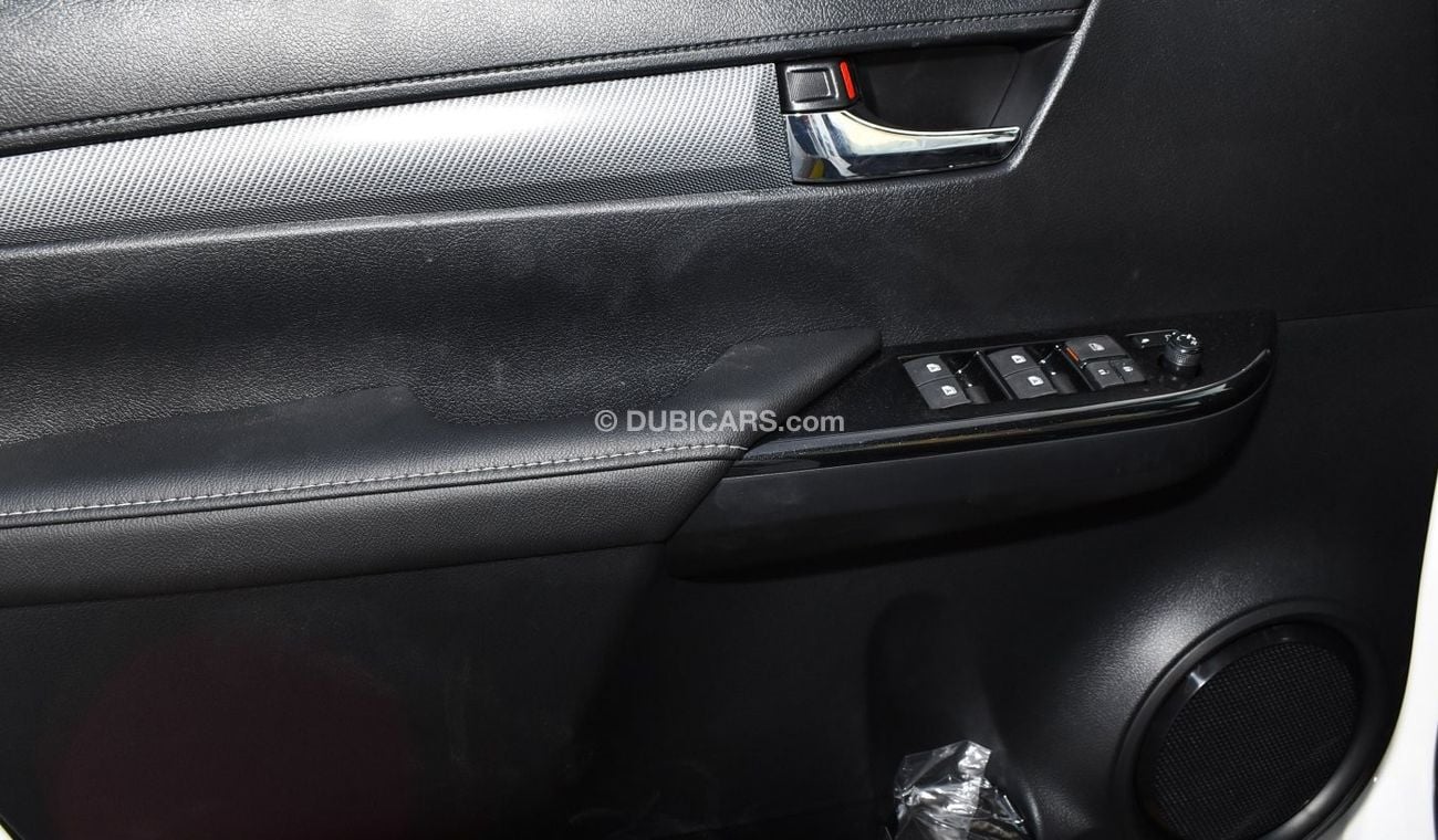 تويوتا هيلوكس GR SPORT