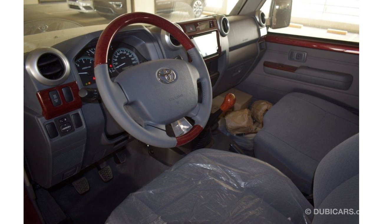 Toyota Land Cruiser Pick Up 79 DOUBLE CAB PICKUP V8 TD FULL OPTION