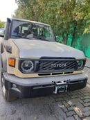 تويوتا لاند كروزر 70 TOYOTA LAND CRUISER LC76 4.0L AT FULL OPTION