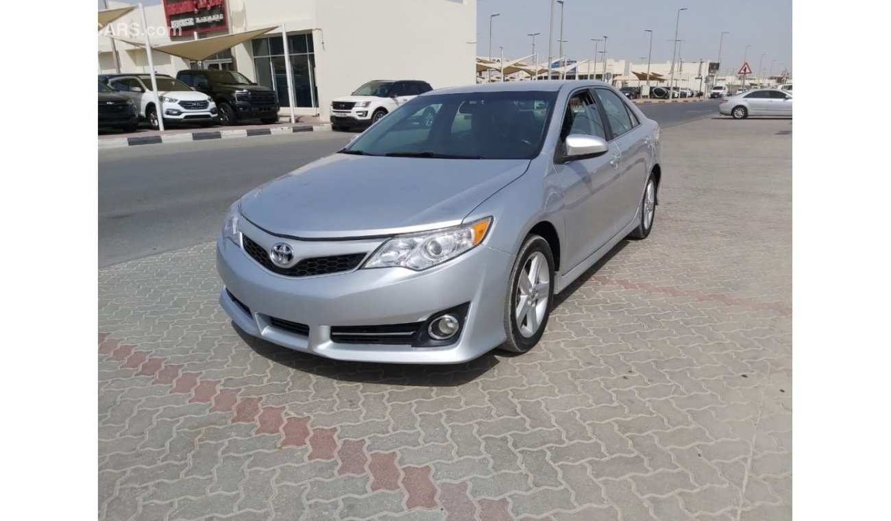 Toyota Camry SE - Very Clean Car