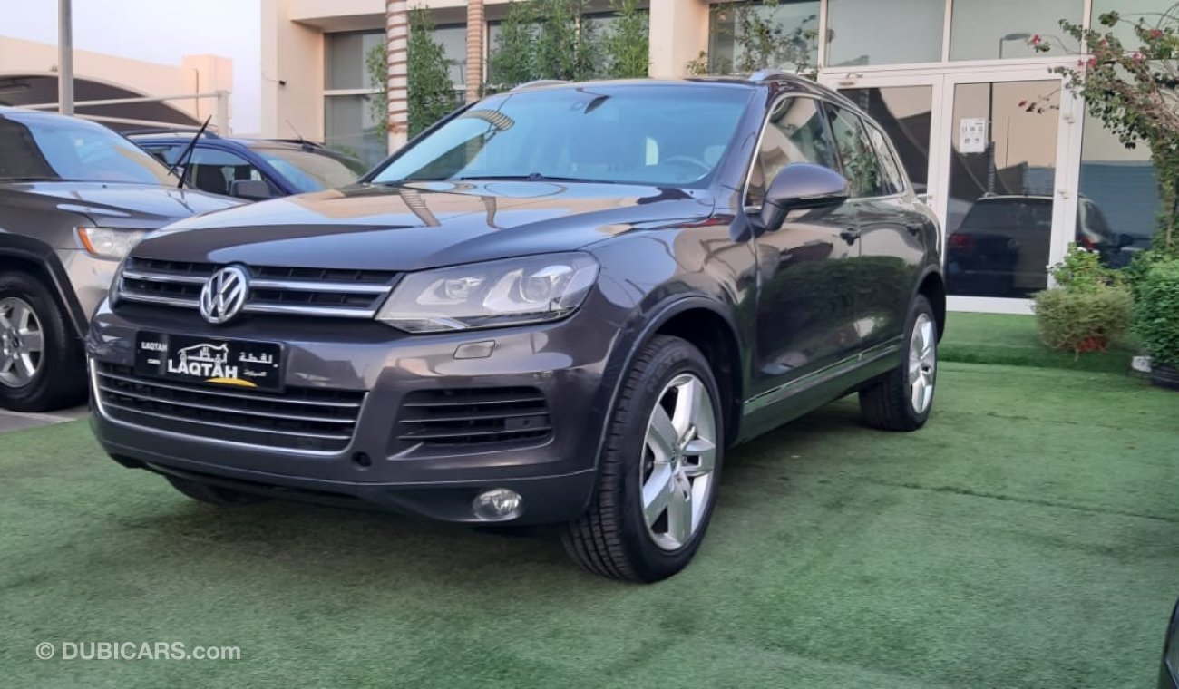 Volkswagen Touareg Gulf - panorama - leather - camera - screen - alloy wheels - sensors - electric chair - back wing -