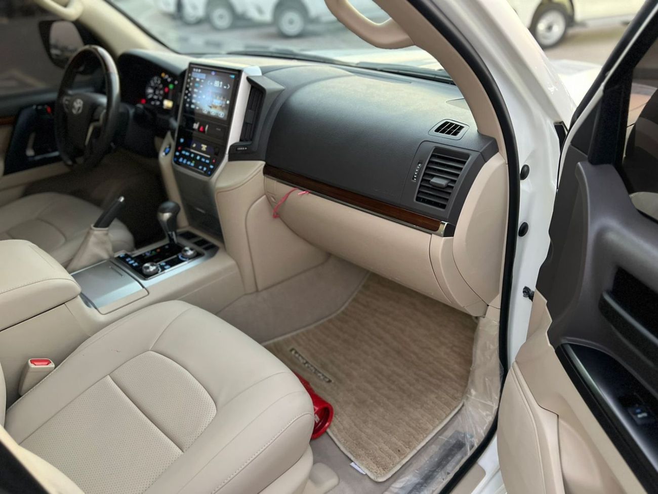 تويوتا لاند كروزر 2018 Toyota Land Cruiser EXR – GCC Specs – Single Owner – No Accident.