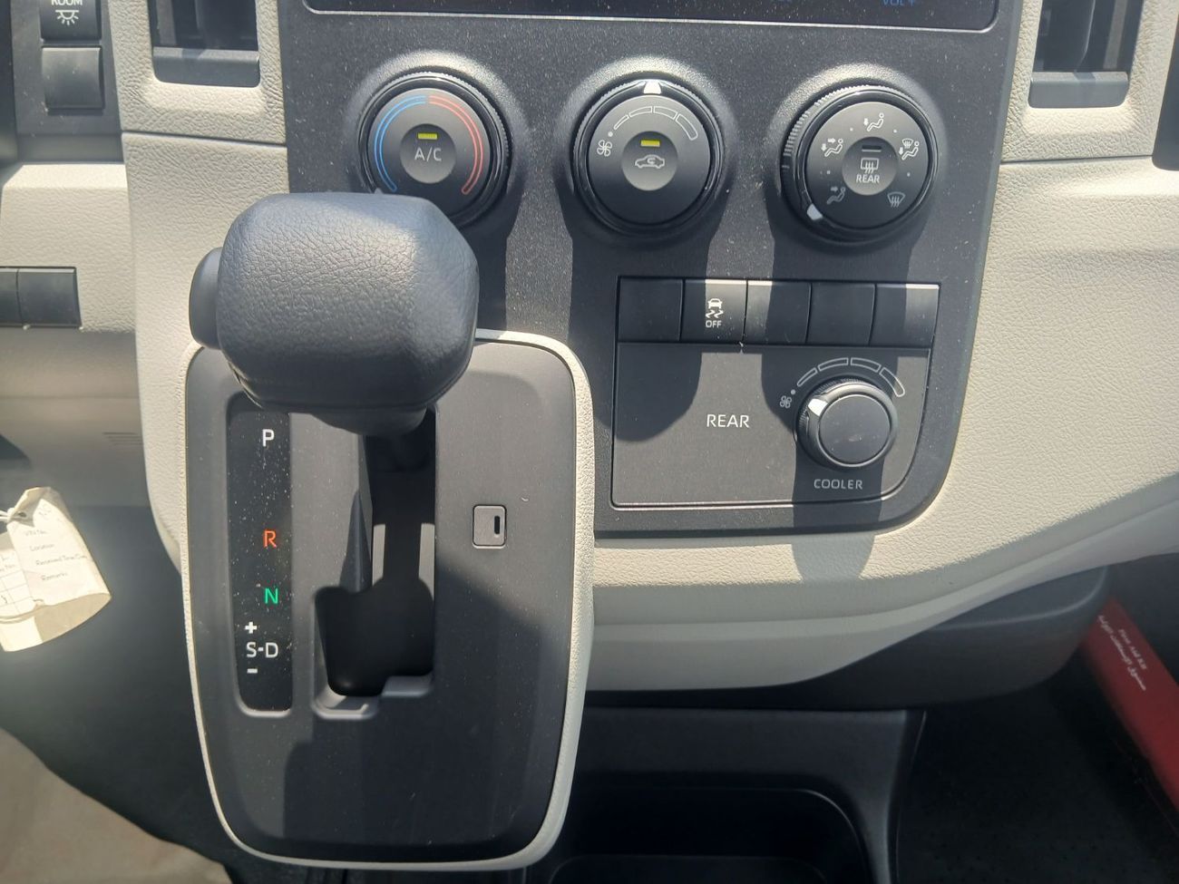 Toyota Hiace ECTTAE002 - 2026 Toyota Hiace Hrf Pass Van - 3.5L Petrol Auto - Black Bumper, 3PSB