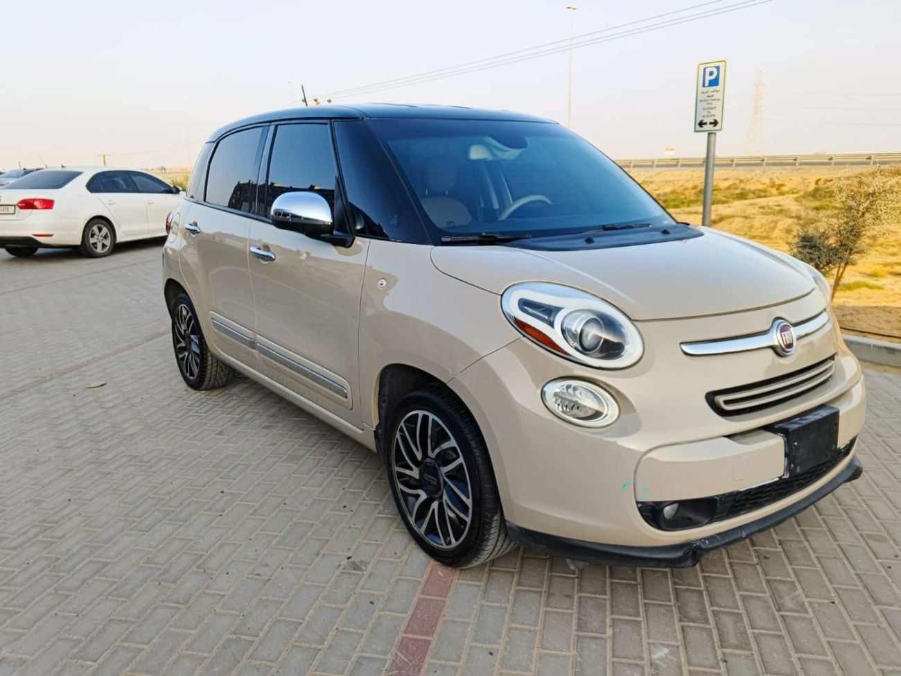 Fiat 500L very clean car