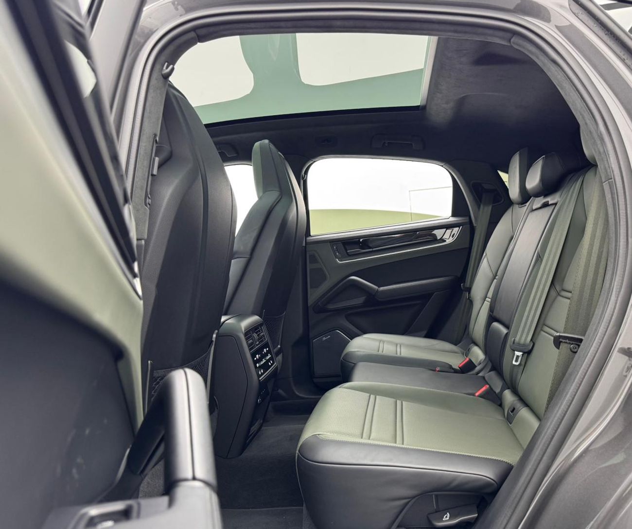 بورش كايان 2024 Porsche Cayenne S Coupe, 2026 Porsche Warranty, Porsche Service History, GCC