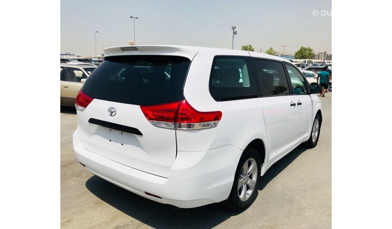 Toyota Sienna TOYOTA SIENNA 2014 LE WHITE