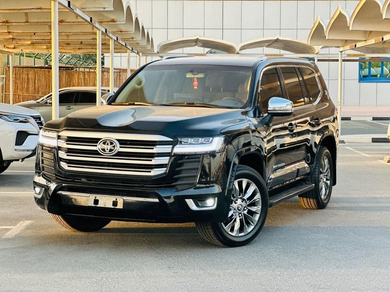 Toyota Land Cruiser GXR Toyota Landcruiser 2019 Facelift 2024 V6