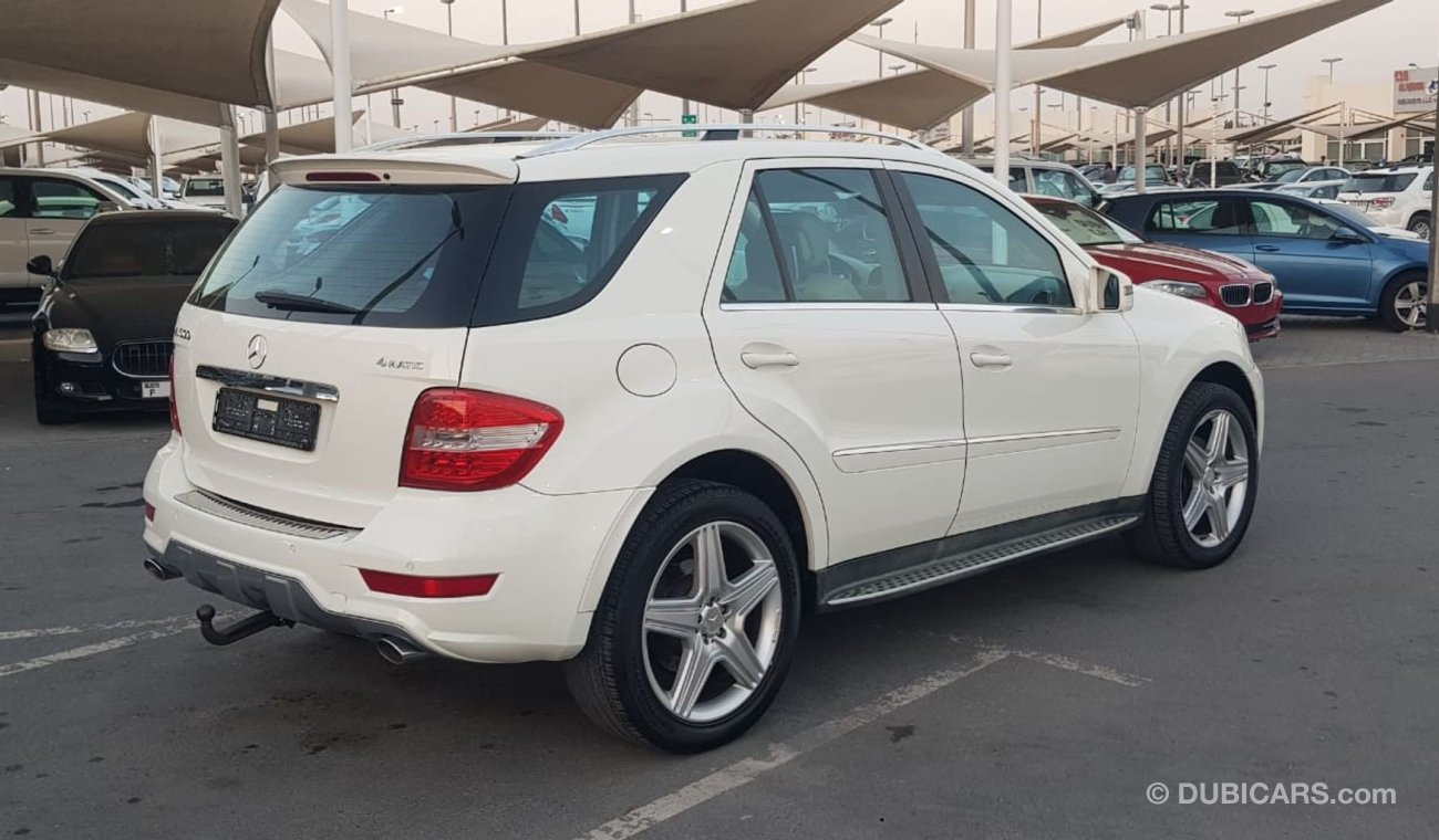 Mercedes-Benz ML 350 Mercedes Benz ML350 model 2011 GCC car prefect condition full option low mileage