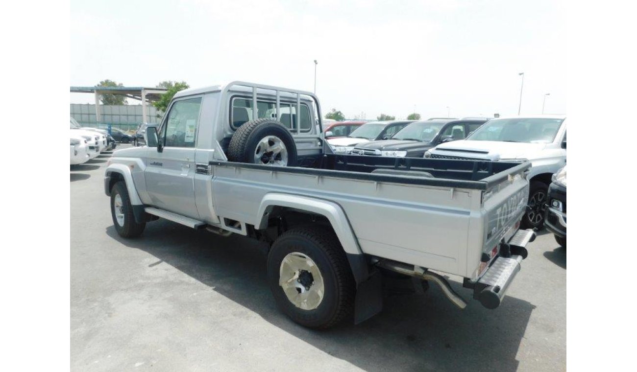 Toyota Land Cruiser Pick Up 79 SINGLE CAB LX V8 4.5L TURBO DIESEL WITH WINCH AND BEDLINER