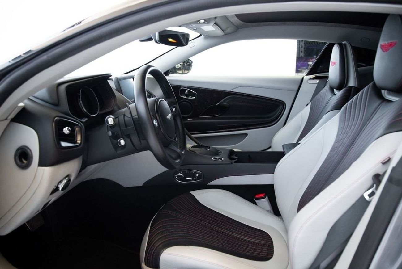 Aston Martin DB11 Std 5.2L