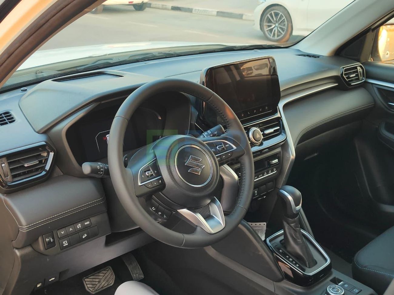 سوزوكي جراند فيتارا GRAND VITARA GLX 1.5L HYB 4WD 6AT SR G26