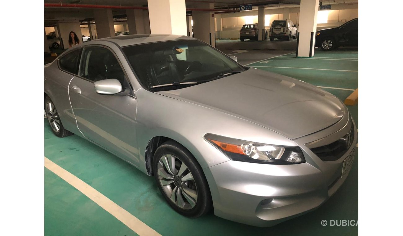 Honda Accord Coupe - 2012 - Sports - Full Option