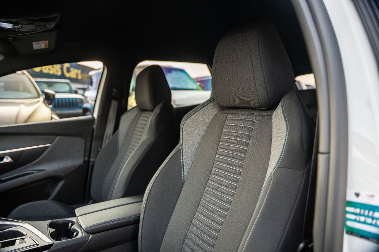 بيجو 3008 Active 2024 Agency Warranty 1.6L 4 Cylinders Full Service History GCC