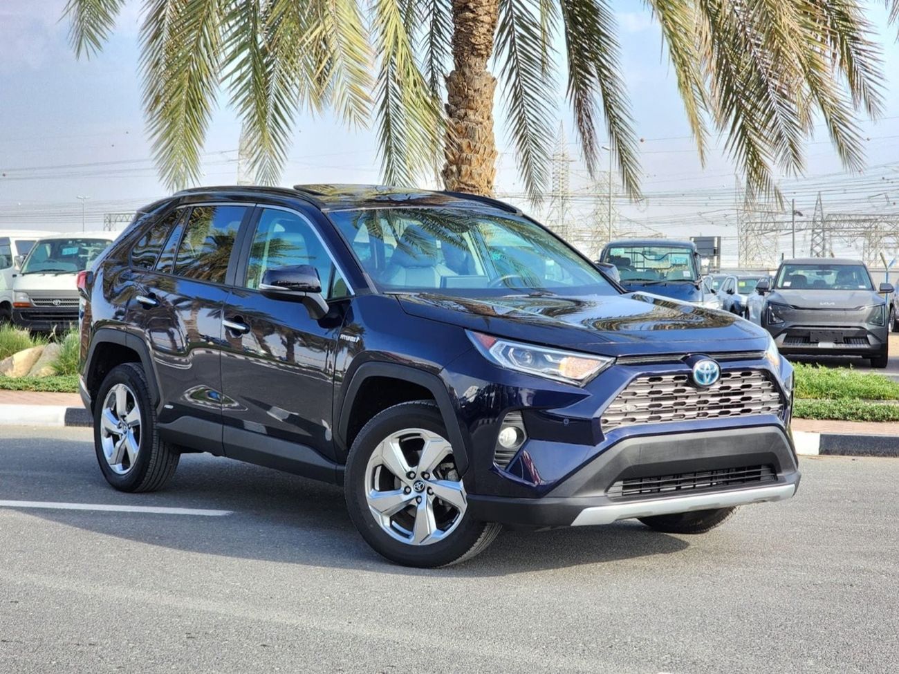 Used TOYOTA RAV4 limited HYBRID FULL OPTION 2020 for sale in Dubai - 727299