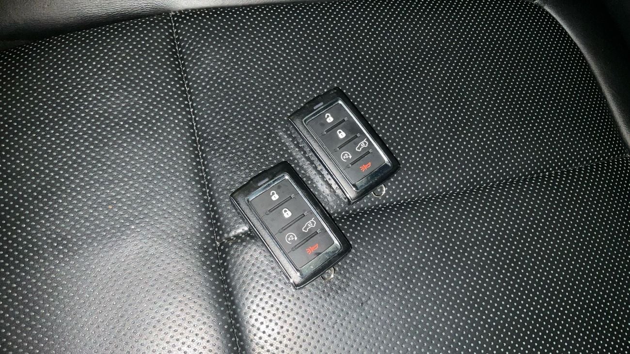 جيب جراند شيروكي 3.6 OVERLAND 2 ROW 4WD AUTO | شامل الضمان | 0 ﺪﻔﻋﺓ ﺃﻮﻟﻯ