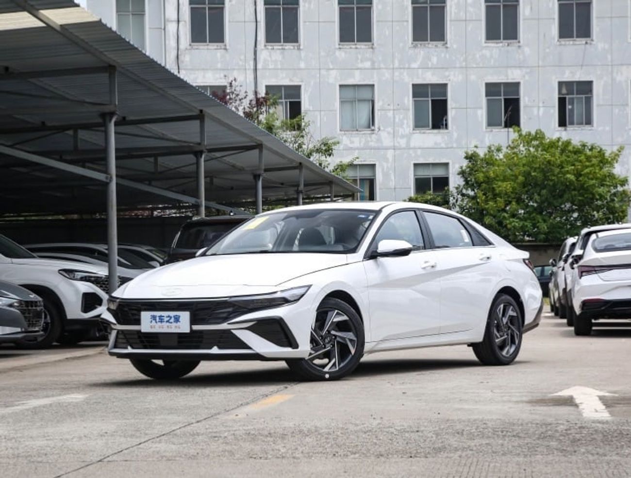 هيونداي إلانترا Elantra Premium Full With Radar