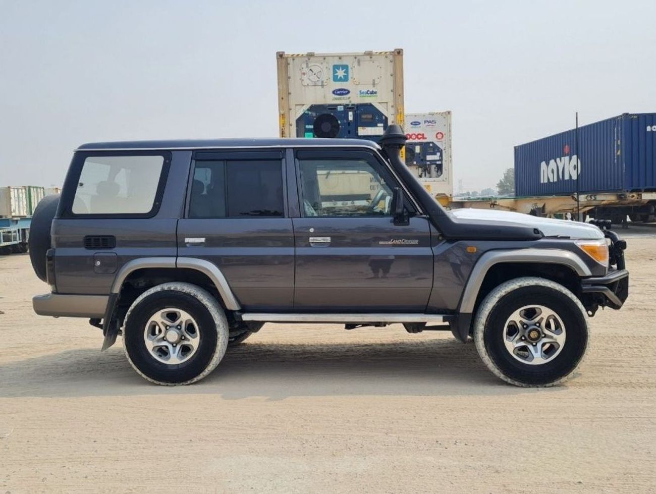 Toyota Land Cruiser 70 5 Door