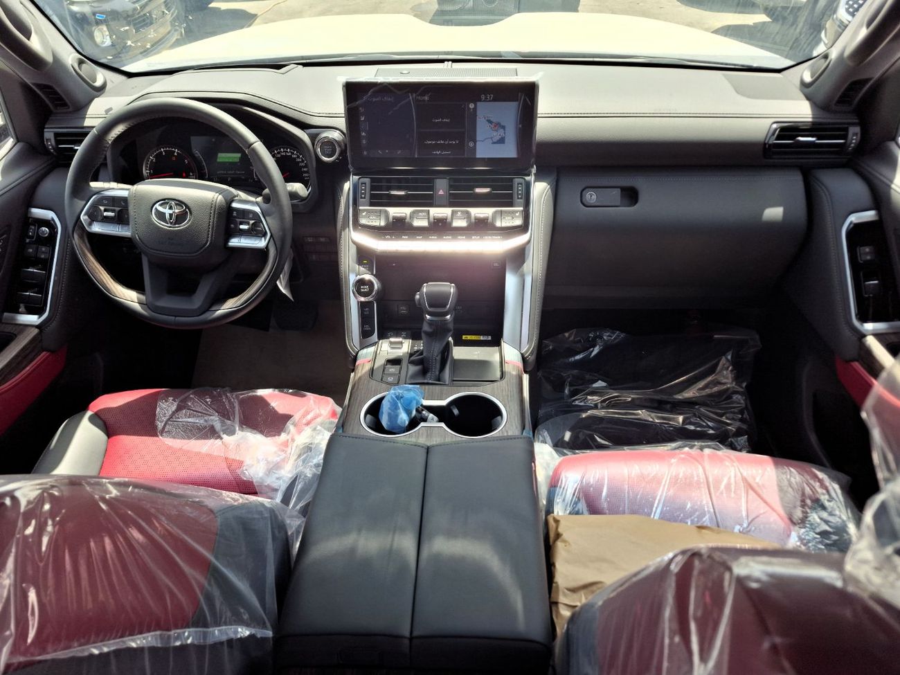 تويوتا لاند كروزر Toyota Landcruiser VXR 3.3L 2024 Black Diesel (Export Only)