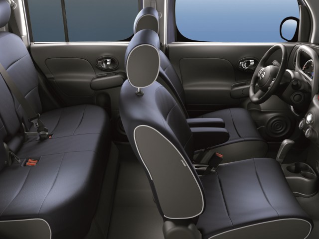 Nissan Cube interior - Seats