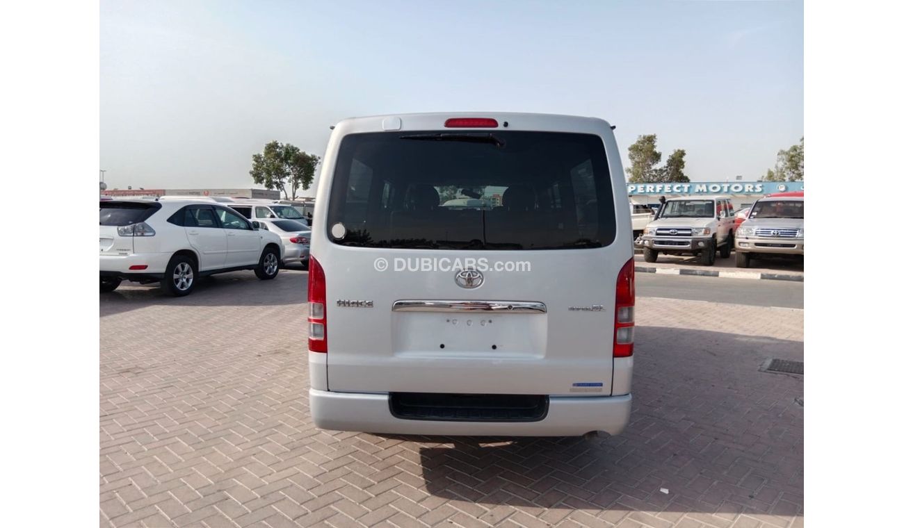 Toyota Hiace TOYOTA HIACE VAN RIGHT HAND DRIVE (PM1326)