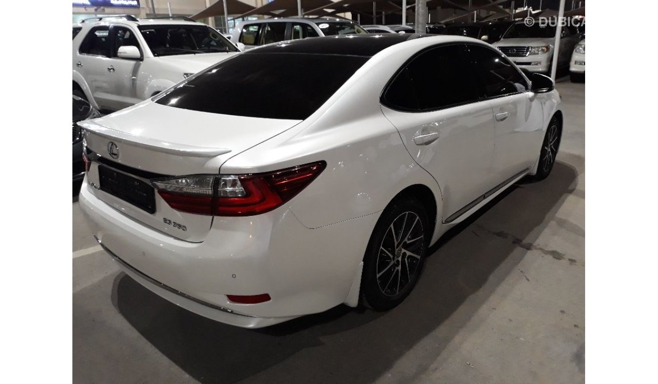 Lexus ES350