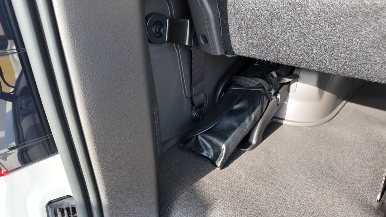 Toyota Hiace TOYOTA HIACE GL HIGH ROOF 2026