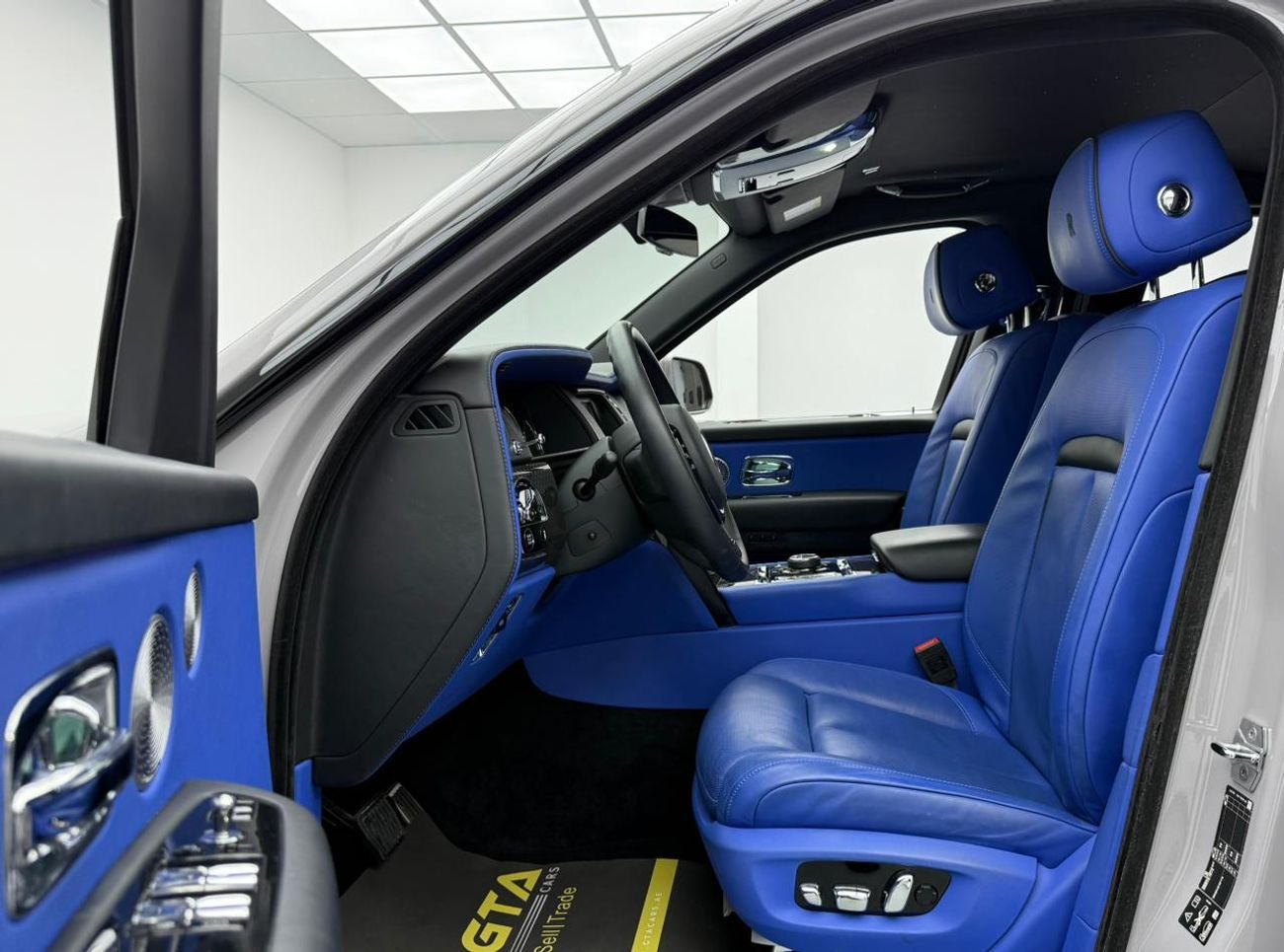 رولز رويس كولينان 2023 Rolls Royce Cullinan Black Badge, 1 Year Unlimited Km Warranty, Rolls Royce Full-Service Histor