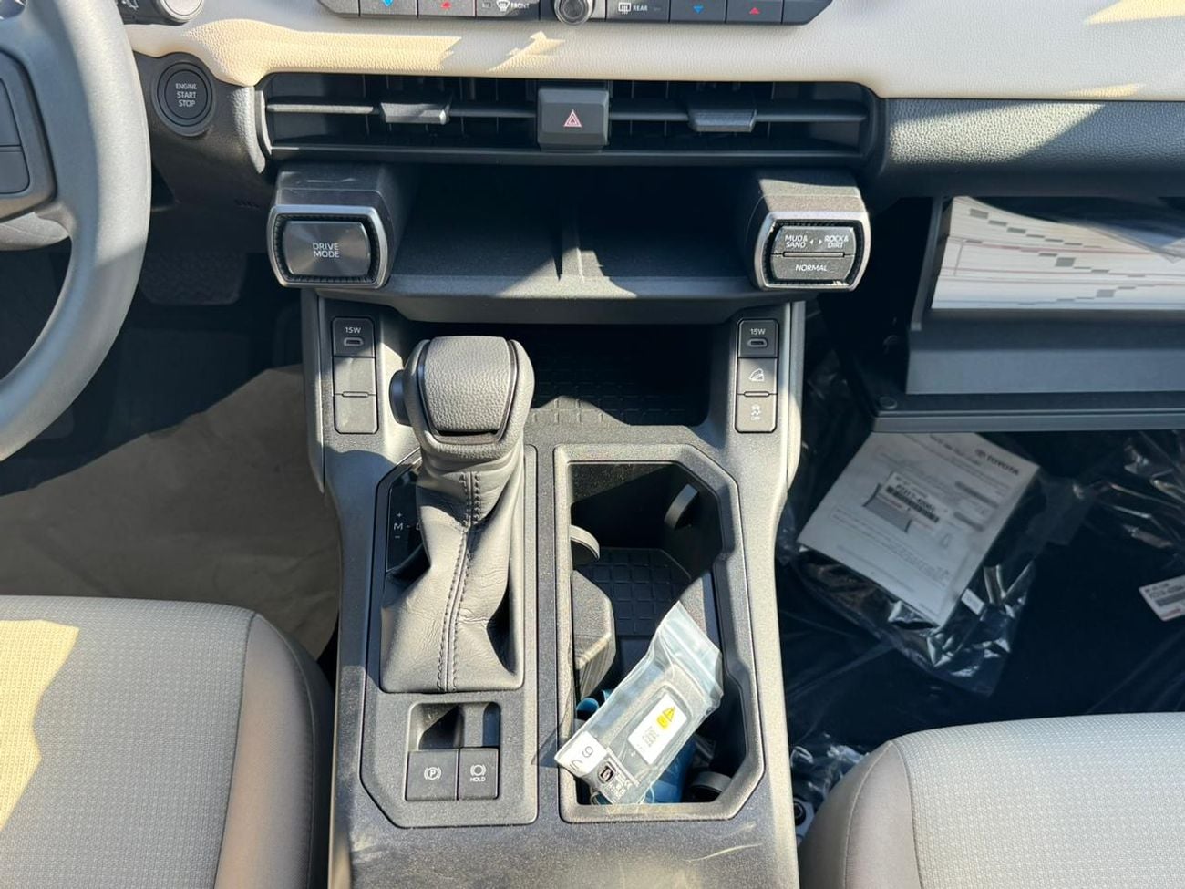 تويوتا راف ٤ TOYOTA RAV4 LE COLOR 2.0L AWD SUV 2026
