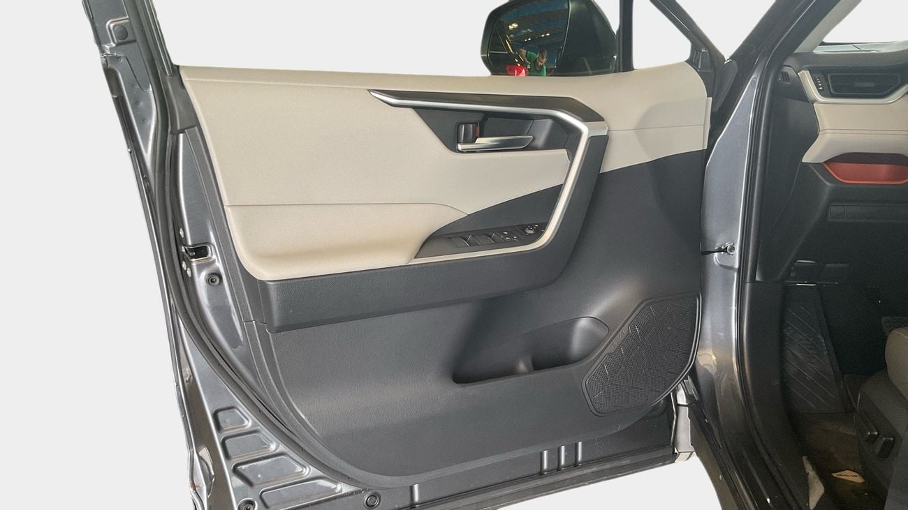 تويوتا راف ٤ 2.5 ADVENTURE 4WD AUTO | شامل الضمان | 0 ﺪﻔﻋﺓ ﺃﻮﻟﻯ