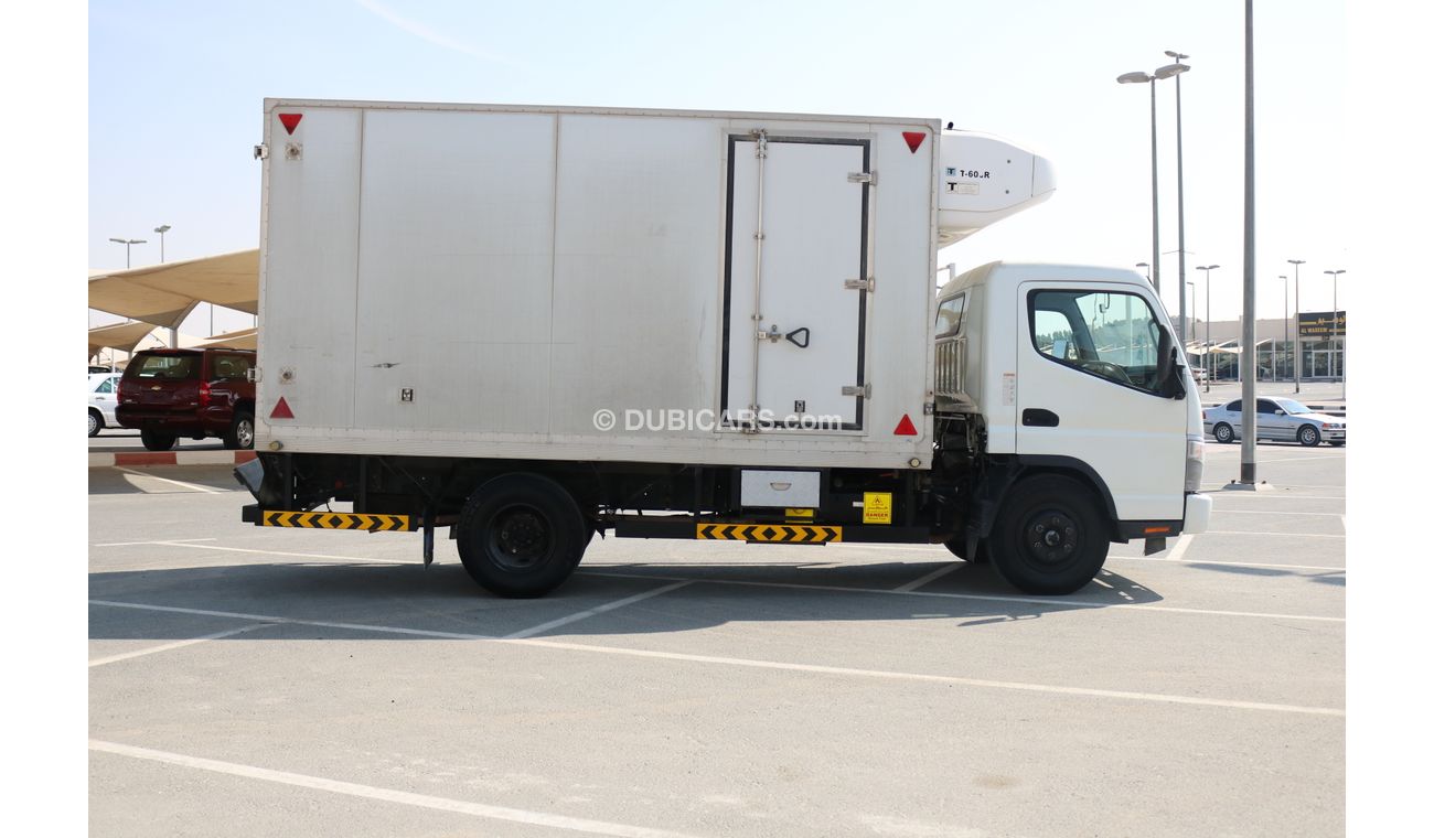 Mitsubishi Fuso Canter WITH THERMOKING MD 200 FREEZER GCC SPECS