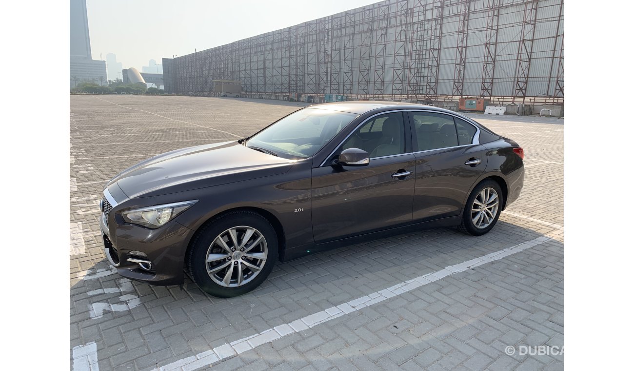 Infiniti Q50 Premium