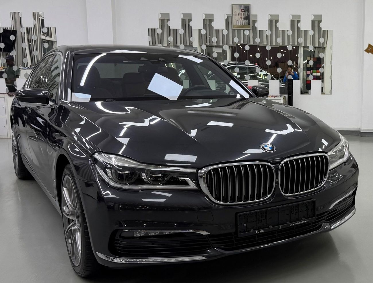 بي أم دبليو 730Li Exclusive 2.0L