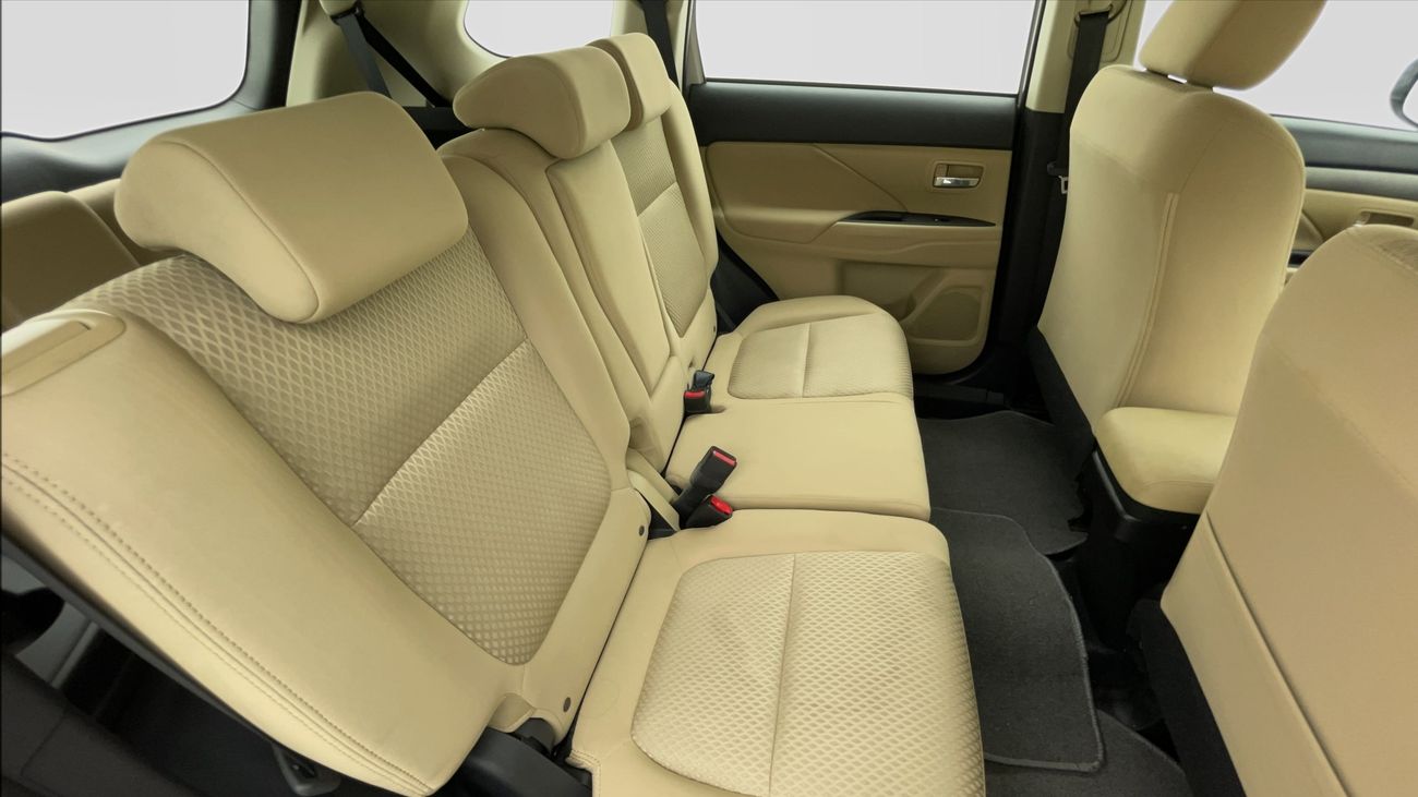 ميتسوبيشي آوتلاندر GLX MID 2.4 | بدون دفعة مقدمة | اختبار القيادة في المنزل