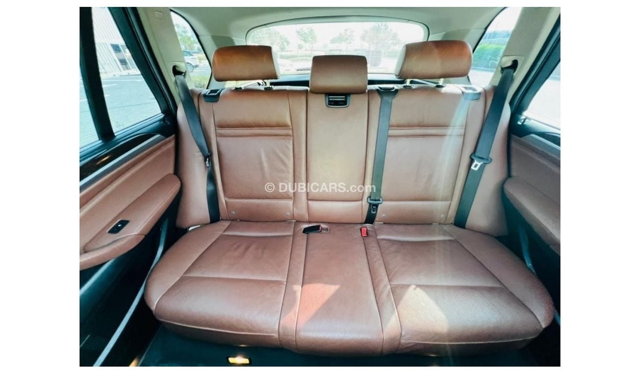 BMW X5 xDrive 35i || Sunroof || GCC || Well Maintained