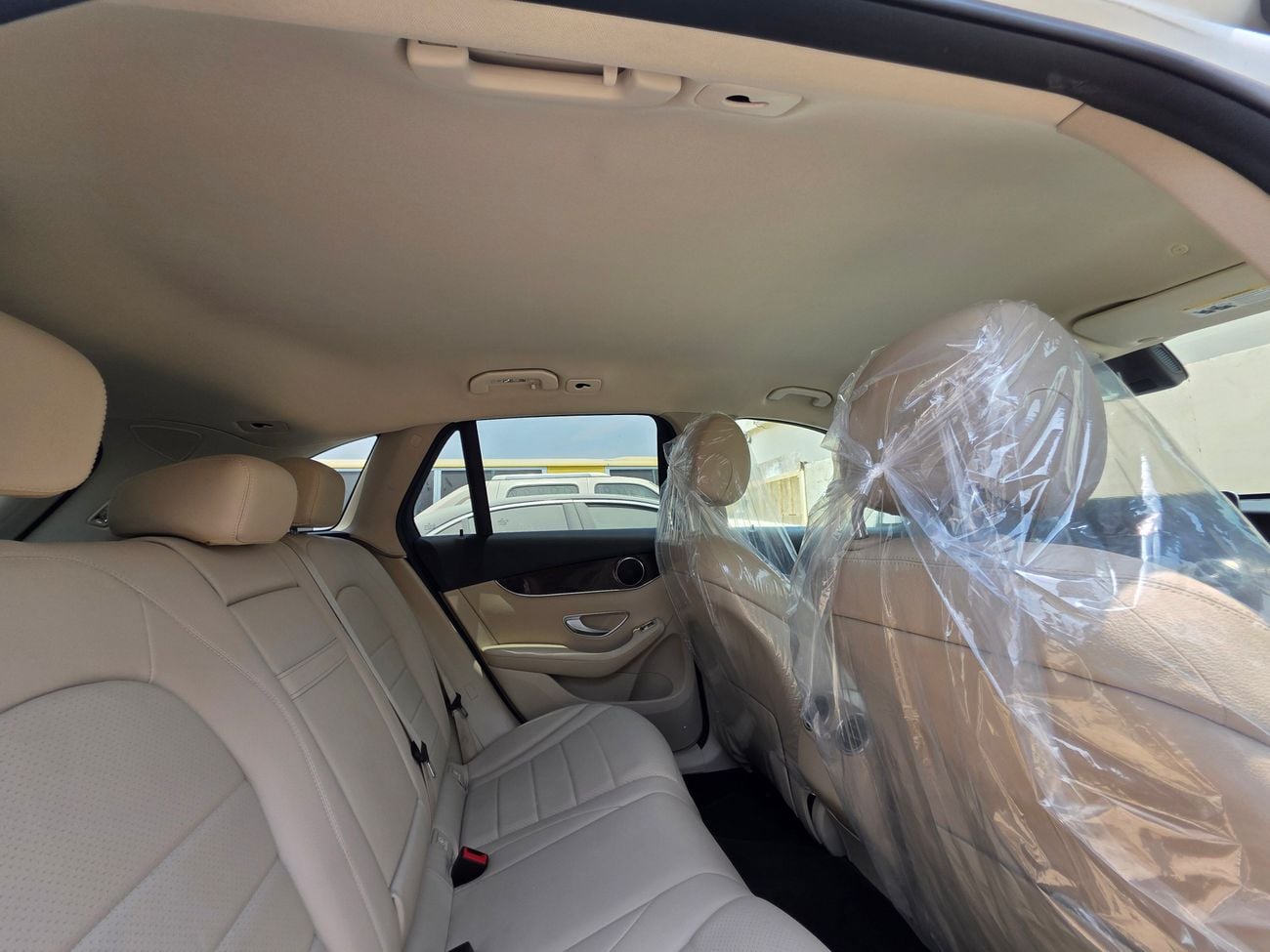 Mercedes Benz GLC 300 STD (NON GCC)