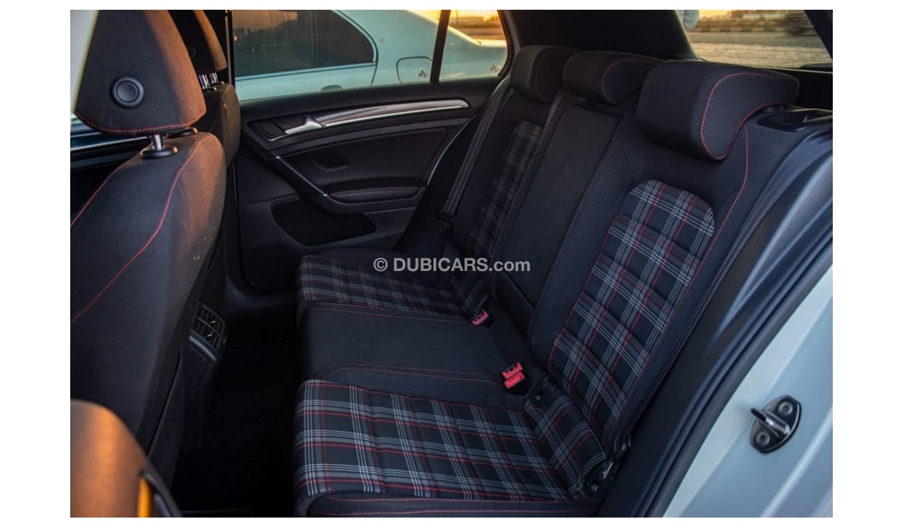 Volkswagen Golf Volkswagen Golf GTI Model: 2016 Mileage: 160,000 km Required: 38,000 dirhams _Gulf specifications _F
