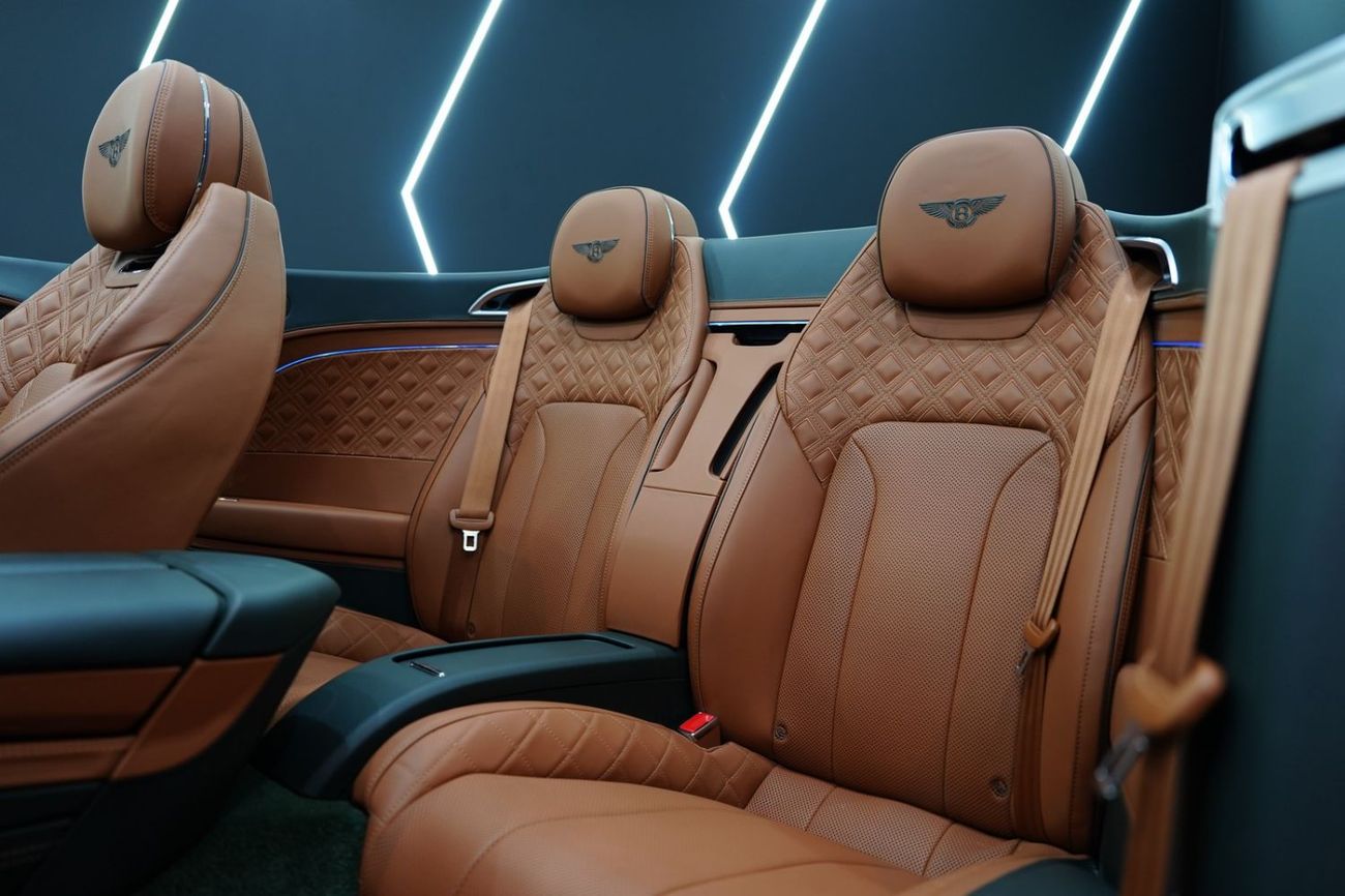 Bentley Continental GT 2022 Continental GTC V8, Carbon Interior, Rotating Display, Touring Specification, Dealer Warr + Ser
