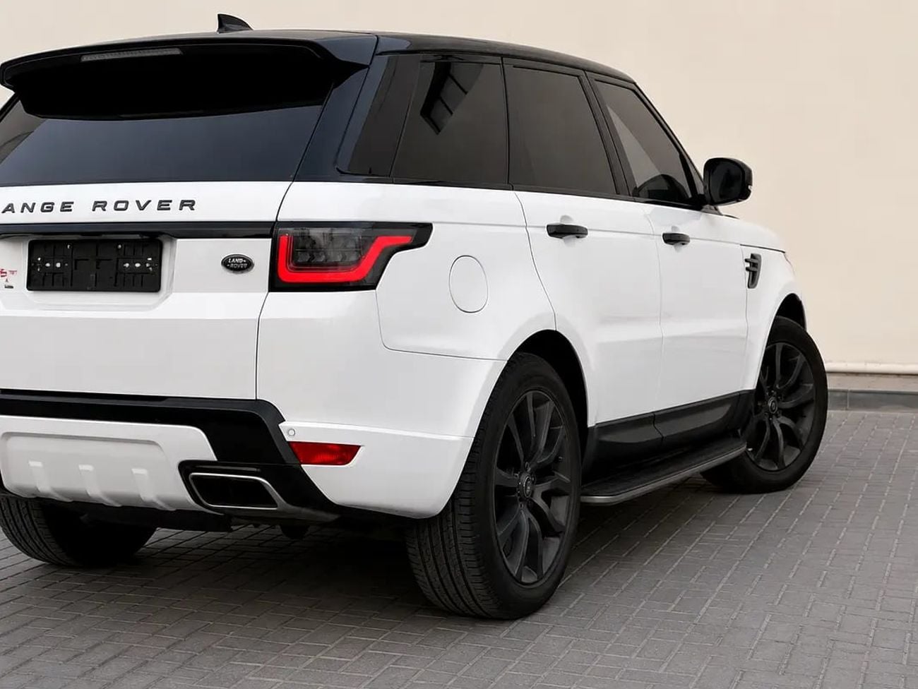 Land Rover Range Rover Sport HSE Supercharged - European Specs