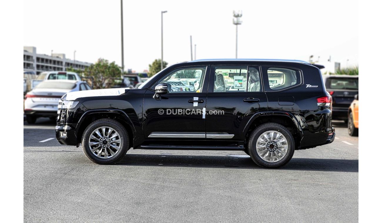 Toyota Land Cruiser 2022 Toyota LC300 3.3 Twin Turbo GXR 20" Alloy Diesel AT - Black inside beige
