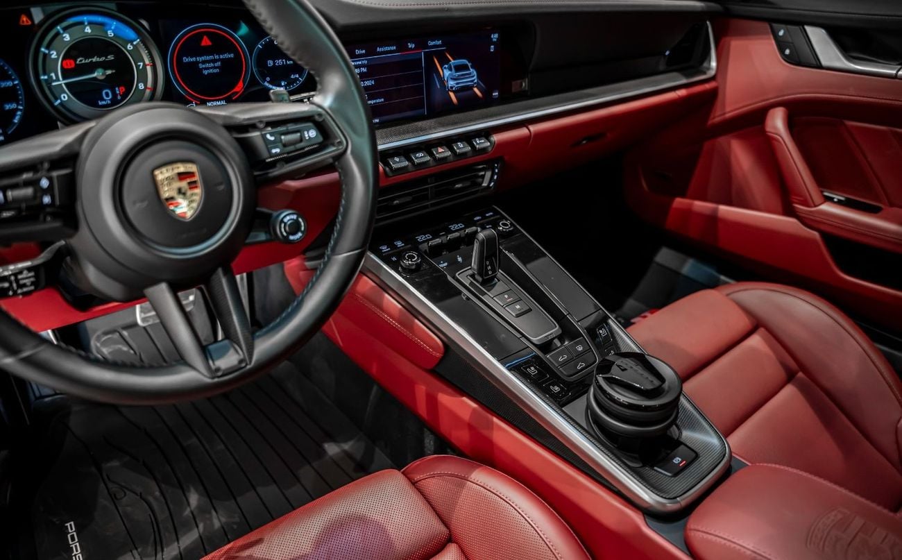 Porsche 911 Turbo S 3.8L (645 HP) Coupe