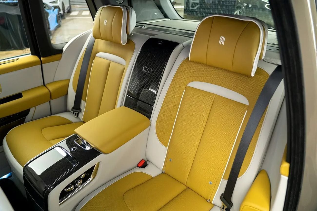 Rolls Royce Cullinan BLACK BADGE