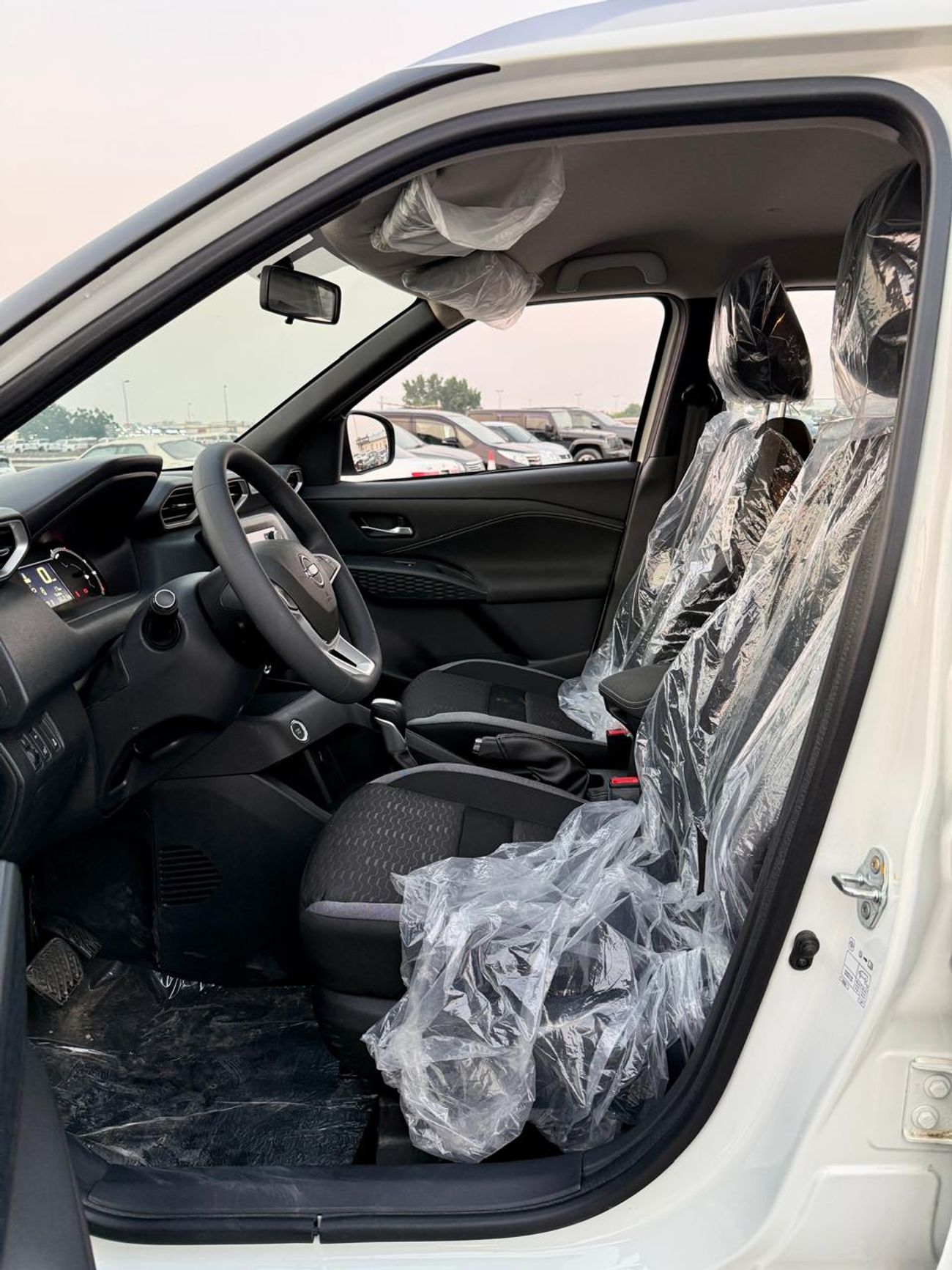 نيسان ماغنيت Nissan Magnite Acenta 1.0L Turbo Petrol Automatic