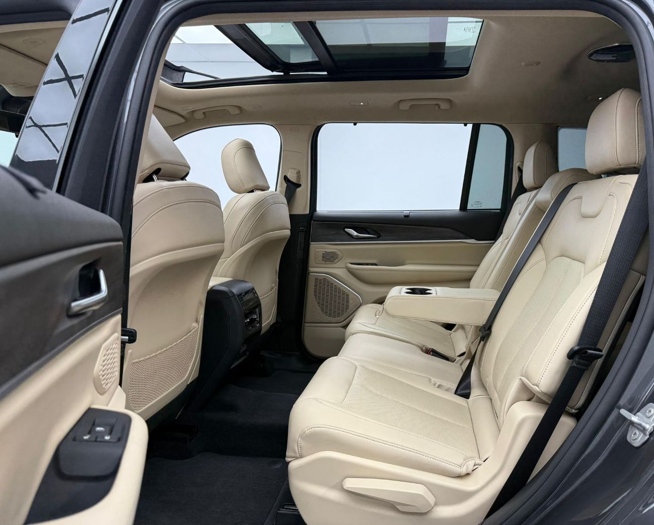 جيب جراند شيروكي 2022 Jeep Grand Cherokee L Limited, 2027 Jeep Warranty + Service Contract, Jeep FSH, GCC