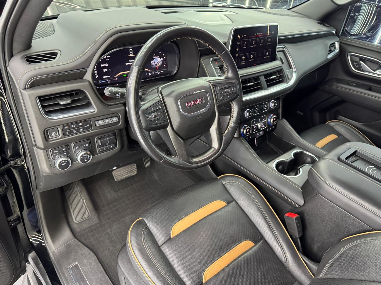 GMC Yukon 5.3 V8 AT4 (AWD) 2022 GMC Yukon, Warranty, VIP Seats, 7 Seater, Excellent Condition, 355HP