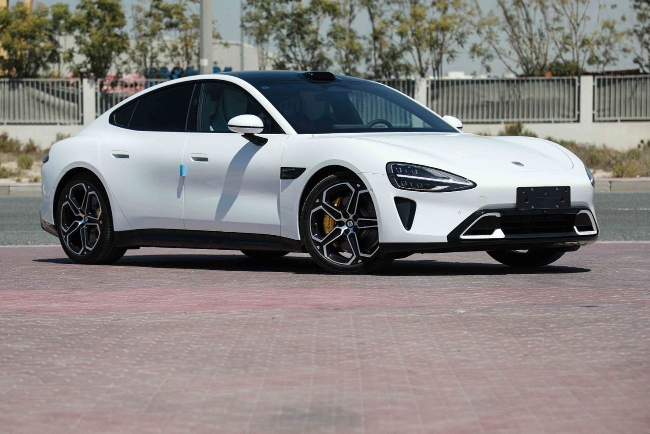 Xiaomi SU7 2025 XIAOMI SU7 MAX - WHITE inside GREY | Export Price