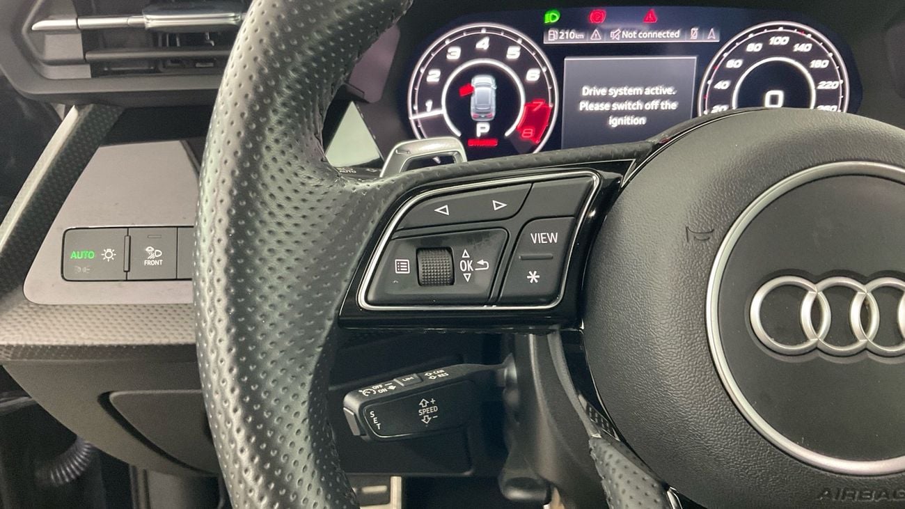 أودي RS3 TFSI quattro | شامل الضمان | 0 ﺪﻔﻋﺓ ﺃﻮﻟﻯ